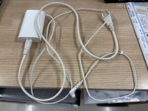 パソコン充電ケーブル